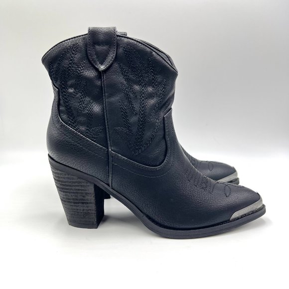 Very Volatile Womens‎ Size 6.5 Black Faux Vegan Leather Western Ankle Boots NEW - Picture 1 of 14